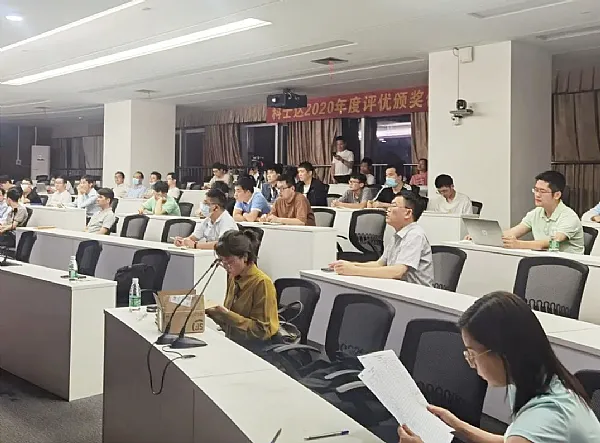 Kstar organiseert de training 'hedengericht, toekomstgericht' voor het R&D-team